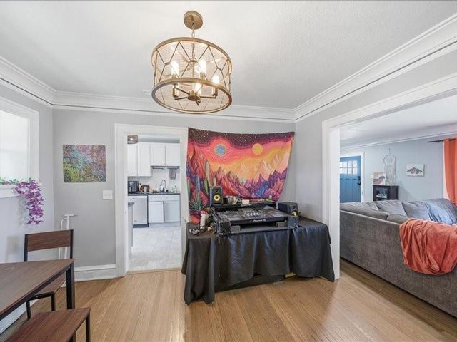 1141 E 75th Terrace, Kansas City, MO 64131