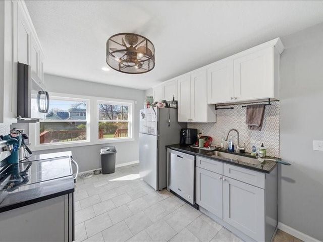 1141 E 75th Terrace, Kansas City, MO 64131