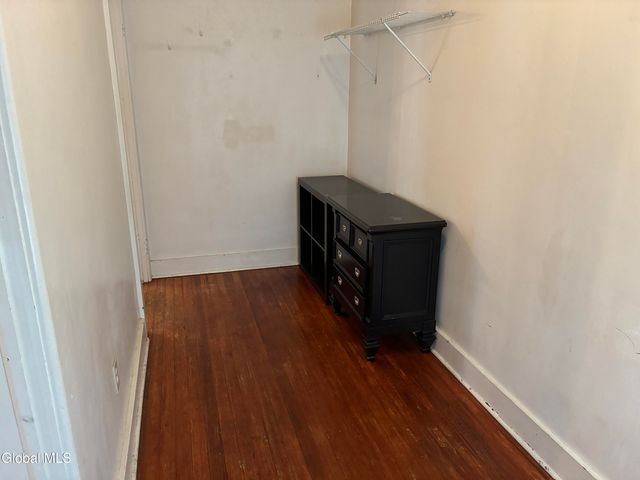 987 Main Avenue, Schenectady, NY 12303