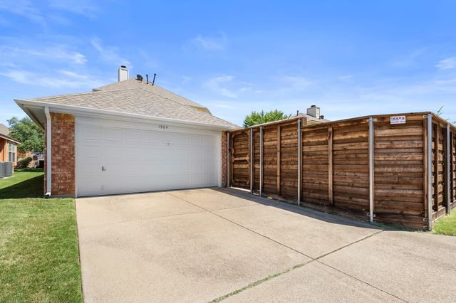 1504 Spanish Trail, Plano, TX 75023
