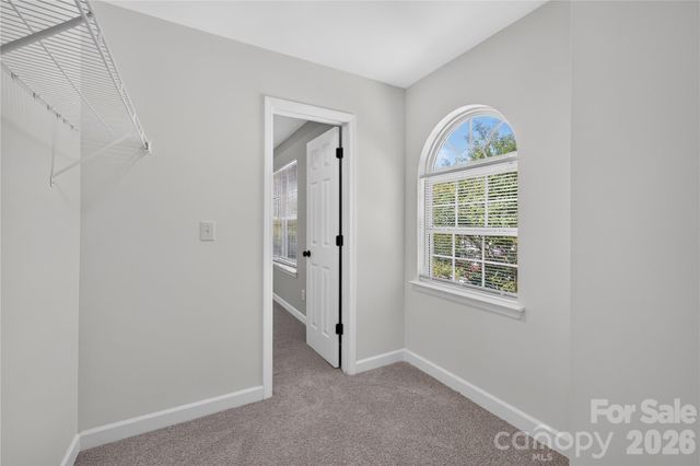 634 Longacre Drive, Charlotte, NC 28214