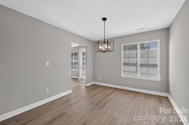 634 Longacre Drive, Charlotte, NC 28214