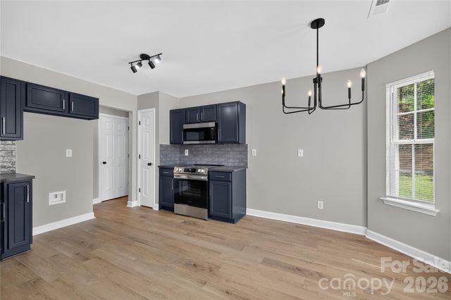 634 Longacre Drive, Charlotte, NC 28214