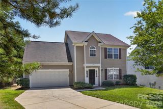 634 Longacre Drive, Charlotte, NC 28214