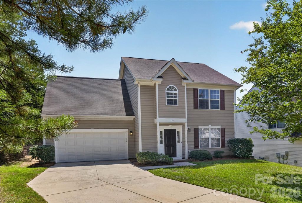 634 Longacre Drive, Charlotte, NC 28214