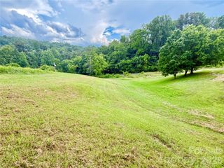 100 Sprouse Town Road, Weaverville, NC 28787