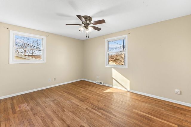 4153 E Ovid Avenue, Des Moines, IA 50317