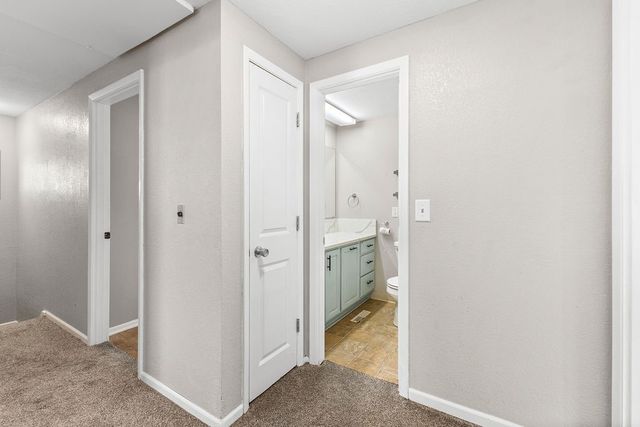 4153 E Ovid Avenue, Des Moines, IA 50317