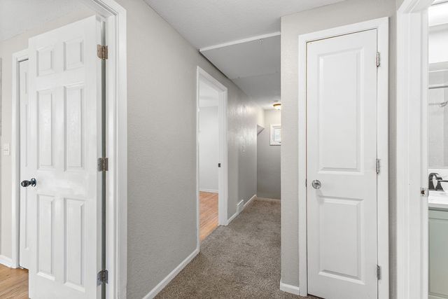 4153 E Ovid Avenue, Des Moines, IA 50317