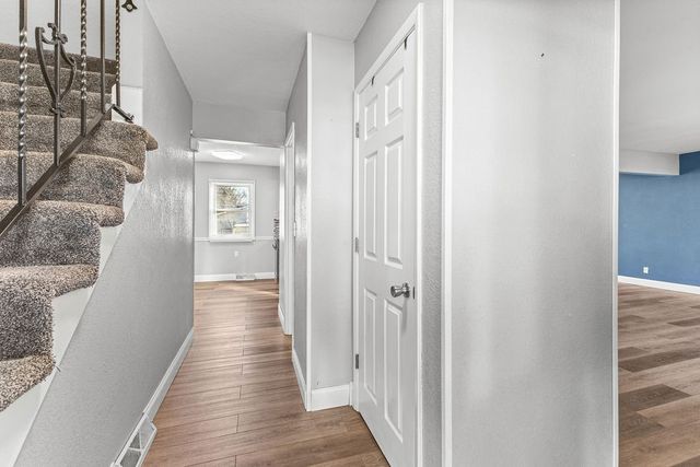 4153 E Ovid Avenue, Des Moines, IA 50317