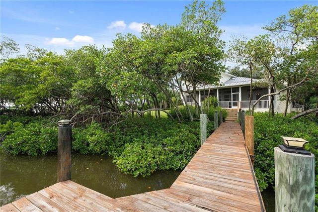 395 LIVE OAK DRIVE, Vero Beach, FL 32963