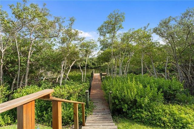 395 LIVE OAK DRIVE, Vero Beach, FL 32963