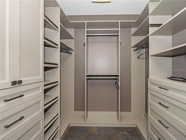 395 LIVE OAK DRIVE, Vero Beach, FL 32963