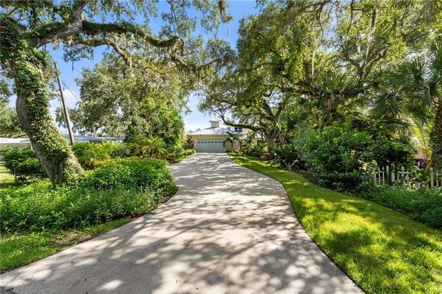 395 LIVE OAK DRIVE, Vero Beach, FL 32963