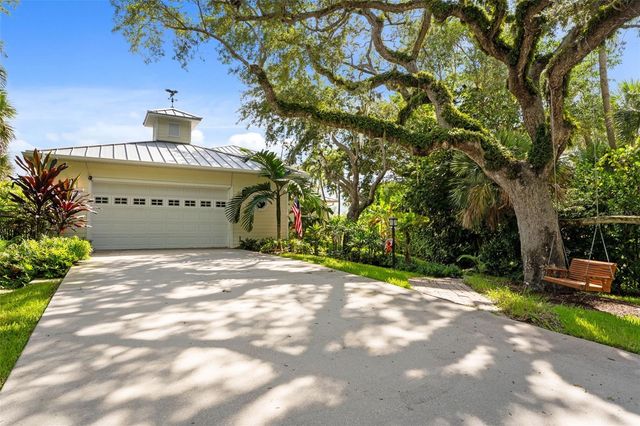395 LIVE OAK DRIVE, Vero Beach, FL 32963