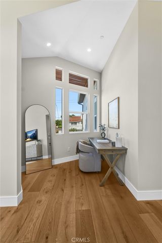 2016 Farrell Avenue A, Redondo Beach, CA 90278