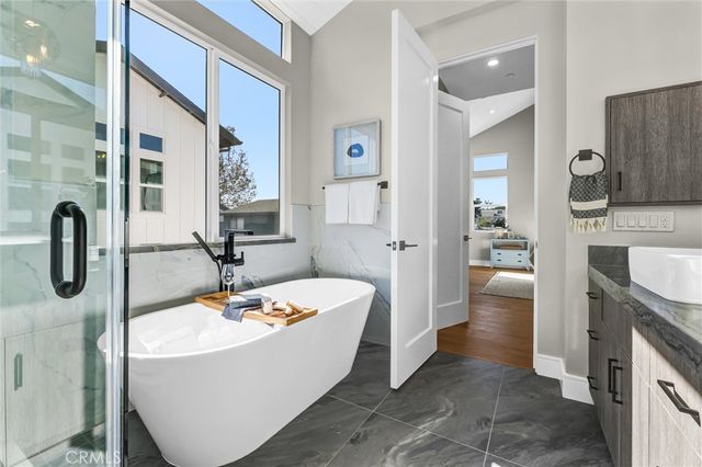 2016 Farrell Avenue A, Redondo Beach, CA 90278