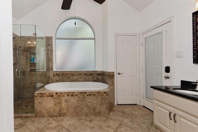 27 Bluff Creek Place, The Woodlands, TX 77382