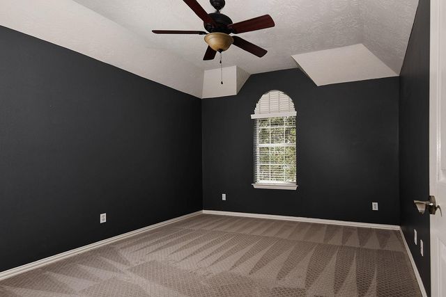 27 Bluff Creek Place, The Woodlands, TX 77382