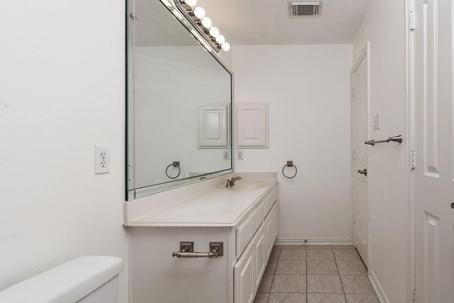 27 Bluff Creek Place, The Woodlands, TX 77382
