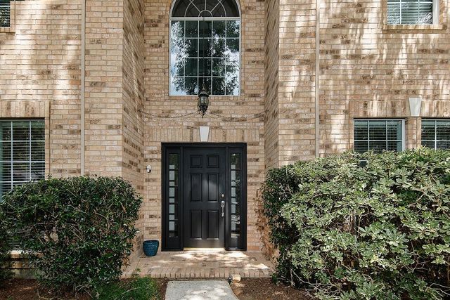 27 Bluff Creek Place, The Woodlands, TX 77382