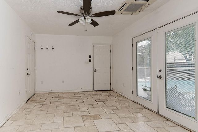 27 Bluff Creek Place, The Woodlands, TX 77382
