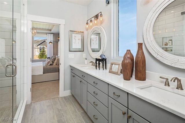 821 Colesbourne Circle, Uniontown, OH 44685