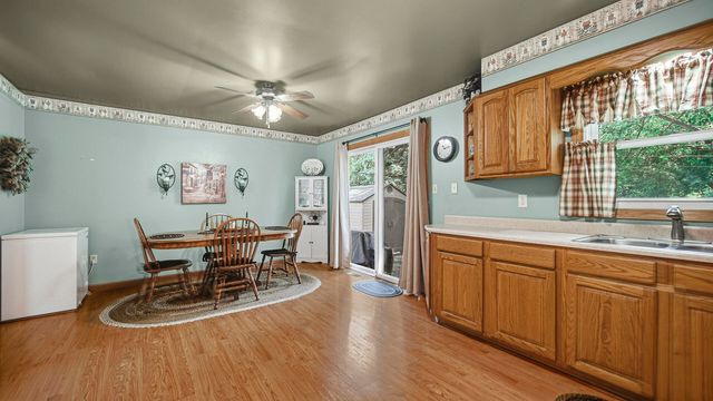 72 Maple Court, Hebron, IN 46341