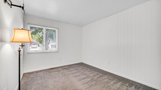 72 Maple Court, Hebron, IN 46341