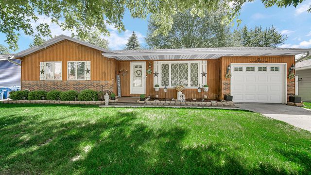 72 Maple Court, Hebron, IN 46341
