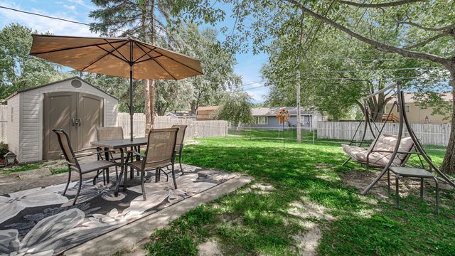 72 Maple Court, Hebron, IN 46341