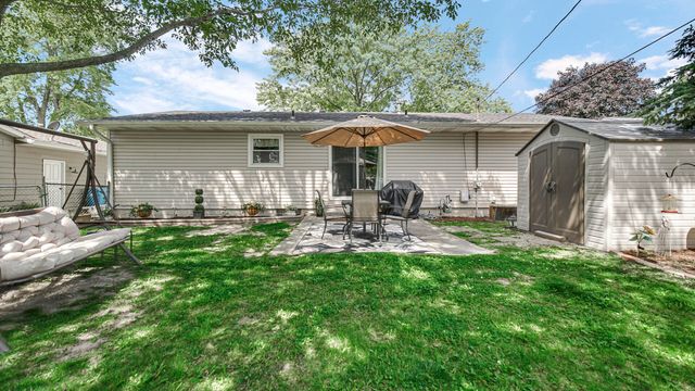 72 Maple Court, Hebron, IN 46341
