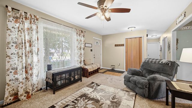 72 Maple Court, Hebron, IN 46341