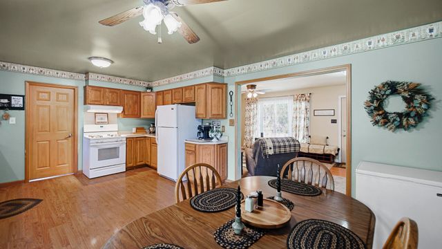 72 Maple Court, Hebron, IN 46341