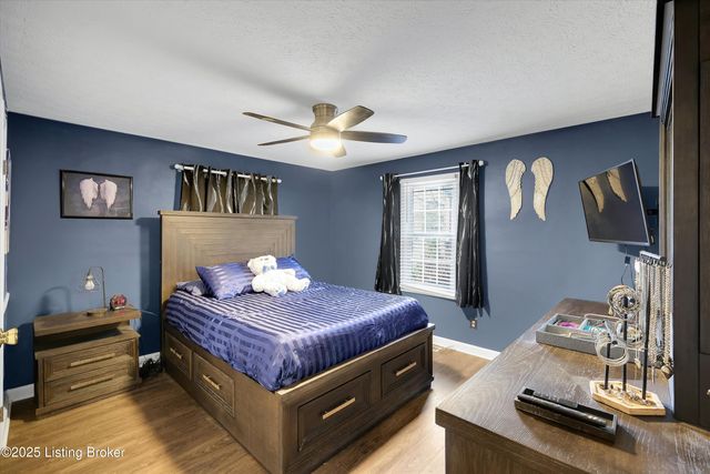 3220 Cardinal Ave, Shepherdsville, KY 40165