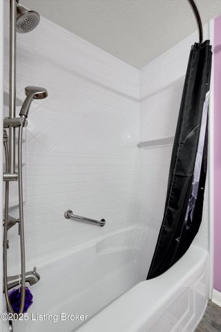 3220 Cardinal Ave, Shepherdsville, KY 40165