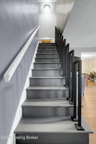 3220 Cardinal Ave, Shepherdsville, KY 40165