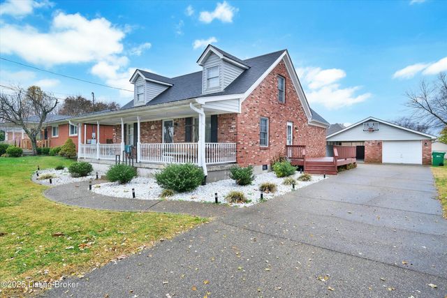 3220 Cardinal Ave, Shepherdsville, KY 40165