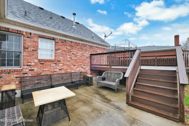 3220 Cardinal Ave, Shepherdsville, KY 40165