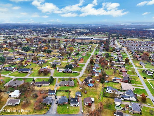 3220 Cardinal Ave, Shepherdsville, KY 40165