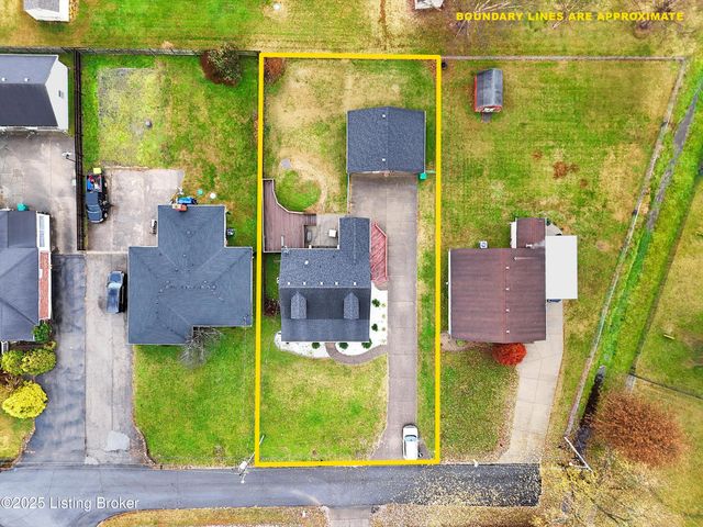 3220 Cardinal Ave, Shepherdsville, KY 40165