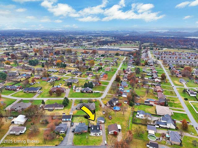 3220 Cardinal Ave, Shepherdsville, KY 40165