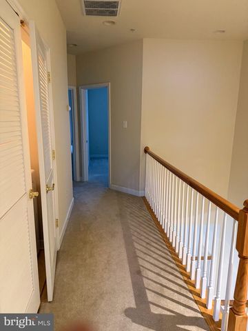 907 PLEASANT DR, Rockville, MD 20850