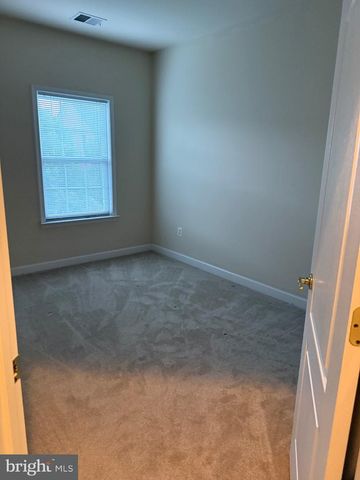 907 PLEASANT DR, Rockville, MD 20850