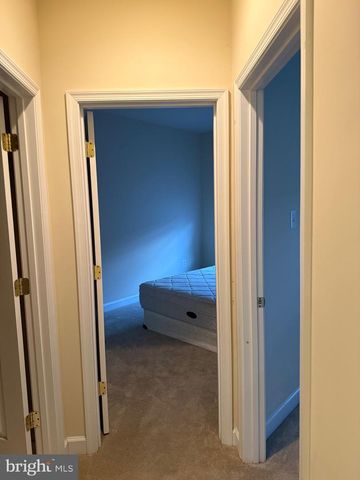 907 PLEASANT DR, Rockville, MD 20850