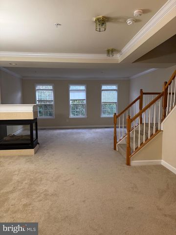 907 PLEASANT DR, Rockville, MD 20850