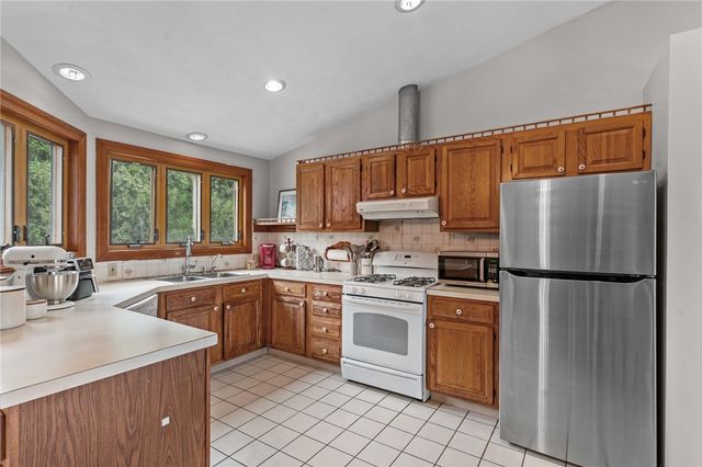 6 Island View Drive, Warwick, RI 02886