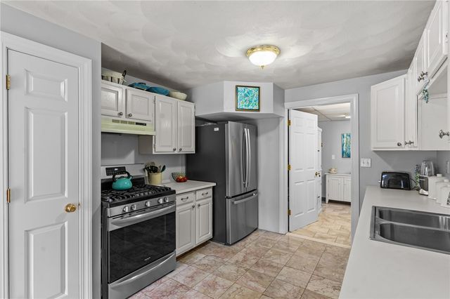 6 Island View Drive, Warwick, RI 02886