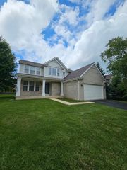 420 Merry Oaks Road, Streamwood, IL 60107