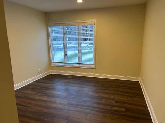 1 Oak Brook Club Drive A105, Oak Brook, IL 60523